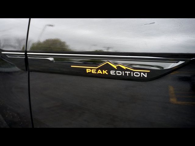 2024 Volkswagen Atlas 2.0T Peak Edition SEL