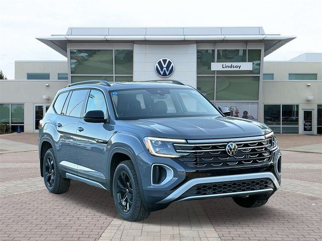 2024 Volkswagen Atlas 2.0T Peak Edition SEL