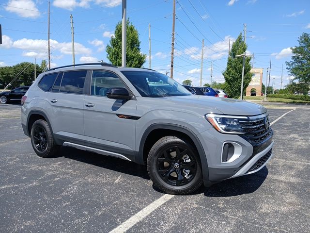 2024 Volkswagen Atlas 2.0T Peak Edition SEL