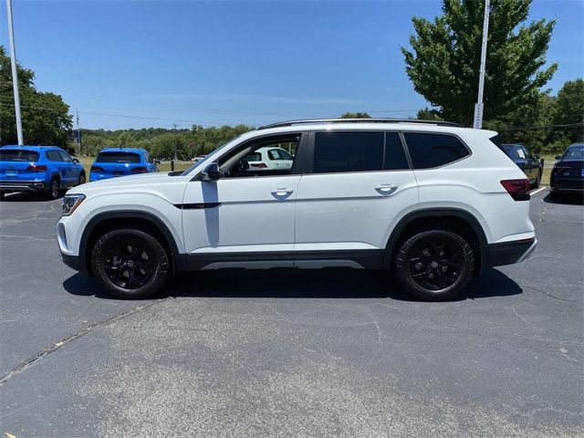 2024 Volkswagen Atlas 2.0T Peak Edition SEL