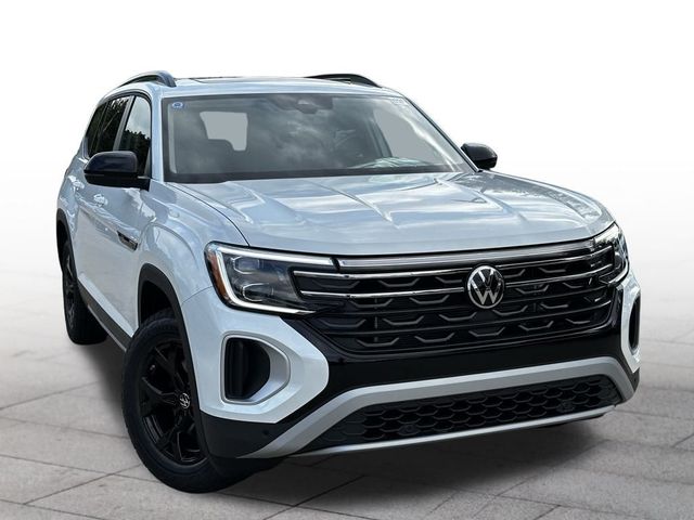 2024 Volkswagen Atlas 2.0T Peak Edition SEL