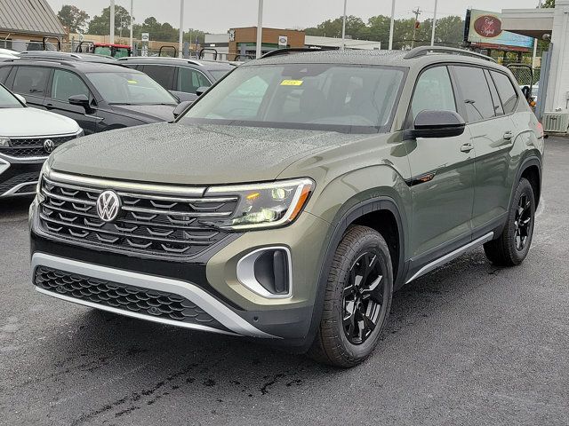 2024 Volkswagen Atlas 2.0T Peak Edition SEL