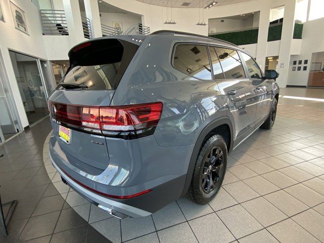 2024 Volkswagen Atlas 2.0T Peak Edition SEL