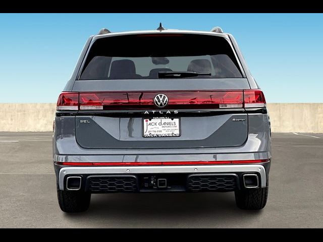 2024 Volkswagen Atlas 2.0T Peak Edition SEL