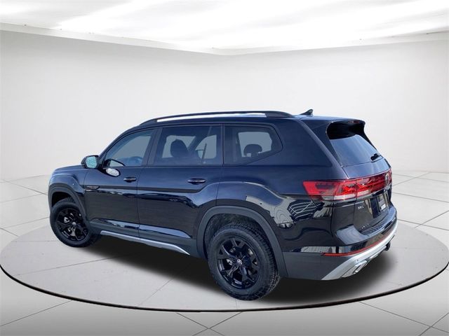 2024 Volkswagen Atlas 2.0T Peak Edition SEL