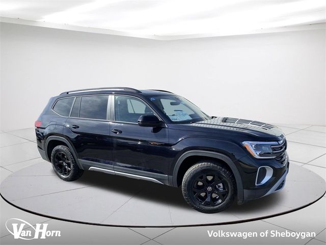 2024 Volkswagen Atlas 2.0T Peak Edition SEL