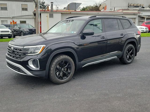 2024 Volkswagen Atlas 2.0T Peak Edition SEL