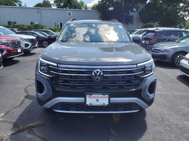 2024 Volkswagen Atlas 2.0T Peak Edition SEL