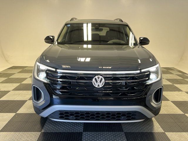 2024 Volkswagen Atlas 2.0T Peak Edition SEL