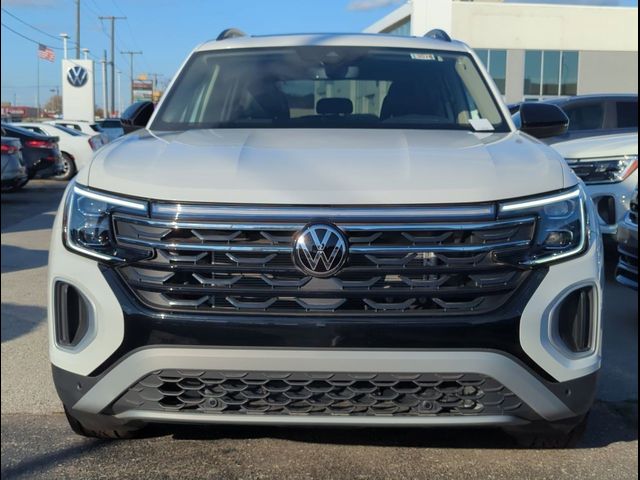 2024 Volkswagen Atlas 2.0T Peak Edition SEL