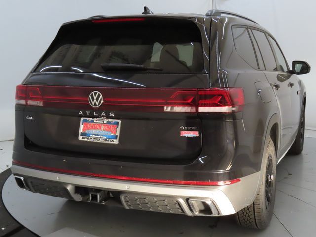 2024 Volkswagen Atlas 2.0T Peak Edition SEL