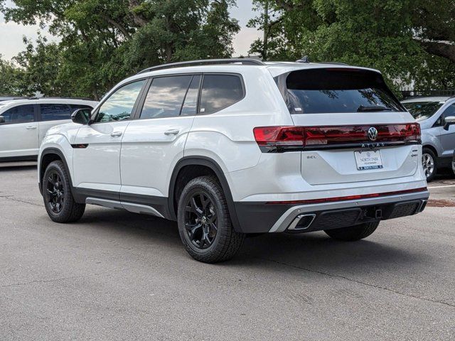 2024 Volkswagen Atlas 2.0T Peak Edition SEL