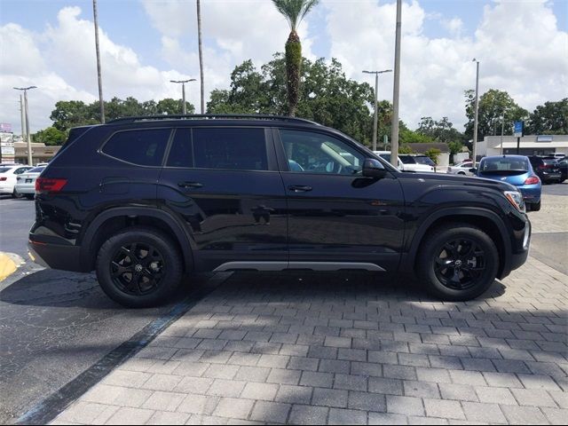 2024 Volkswagen Atlas 2.0T Peak Edition SEL