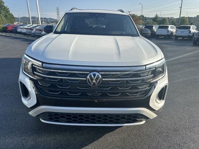 2024 Volkswagen Atlas 2.0T Peak Edition SEL