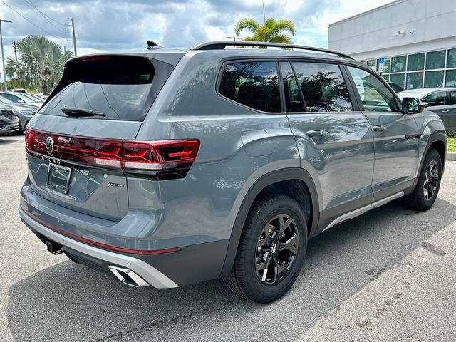 2024 Volkswagen Atlas 2.0T Peak Edition SEL