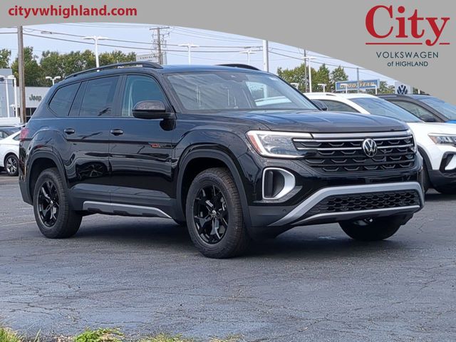 2024 Volkswagen Atlas 2.0T Peak Edition SEL