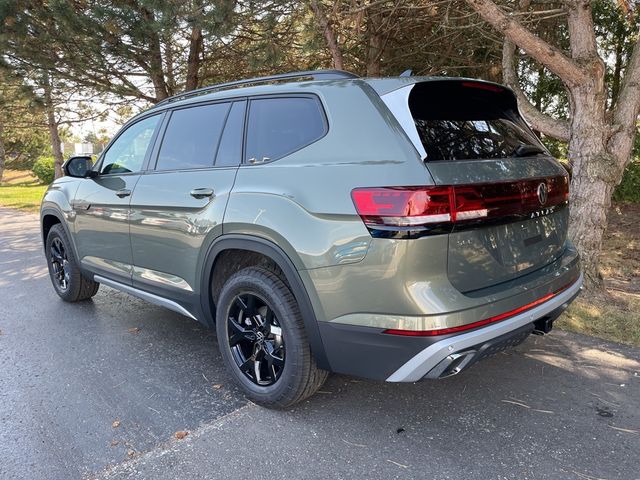 2024 Volkswagen Atlas 2.0T Peak Edition SEL