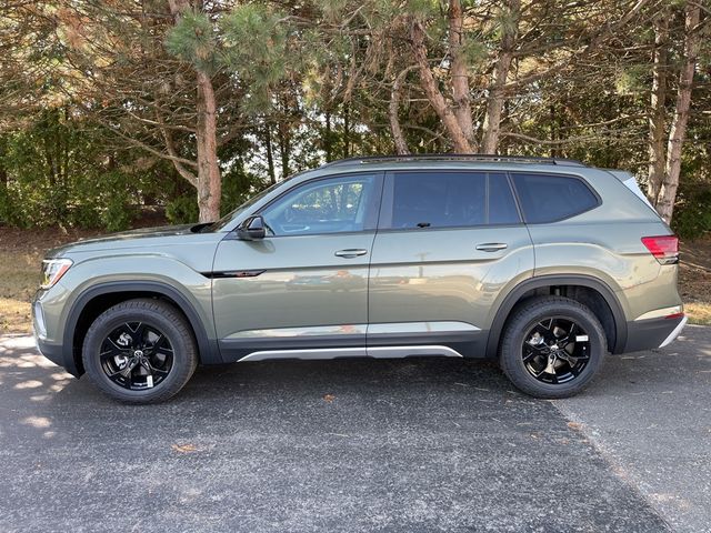 2024 Volkswagen Atlas 2.0T Peak Edition SEL