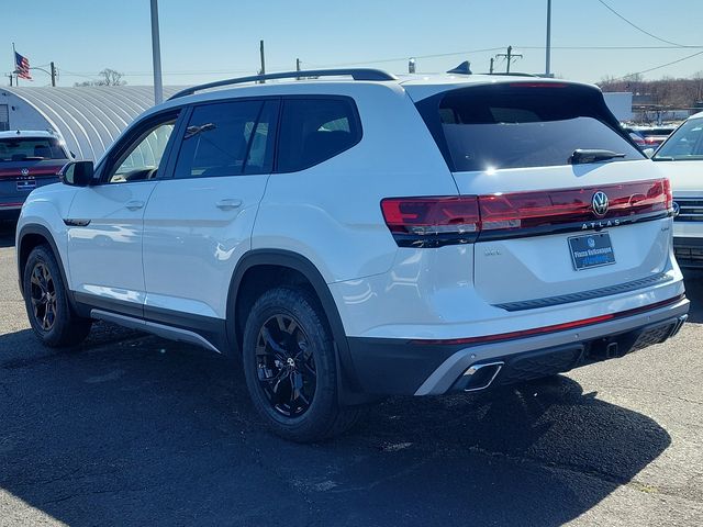 2024 Volkswagen Atlas 2.0T Peak Edition SEL