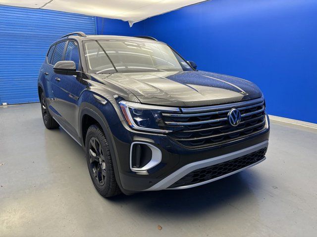 2024 Volkswagen Atlas 2.0T Peak Edition SEL