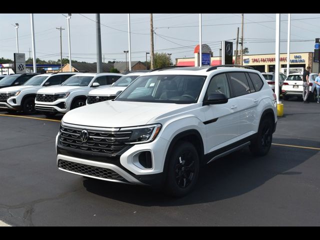 2024 Volkswagen Atlas 2.0T Peak Edition SEL