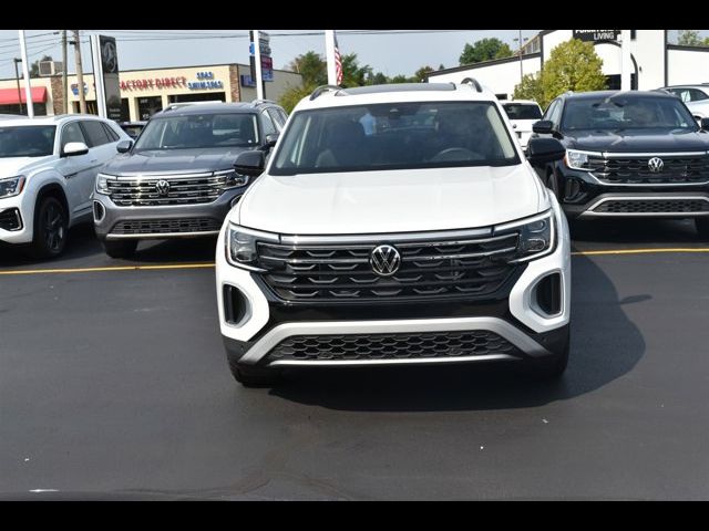 2024 Volkswagen Atlas 2.0T Peak Edition SEL