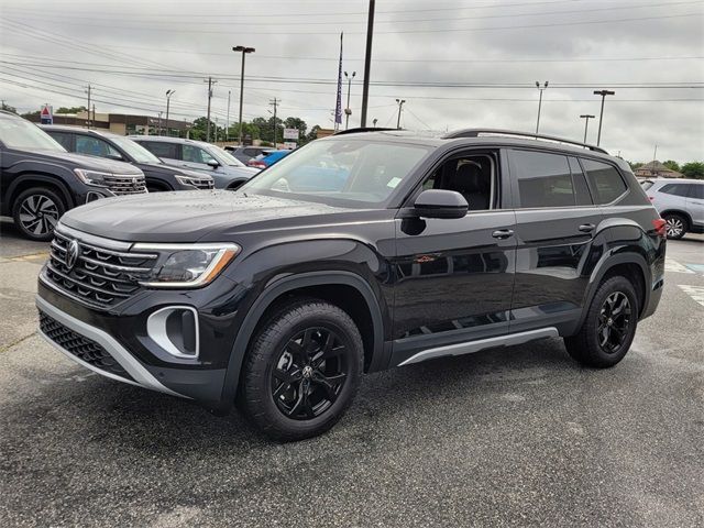 2024 Volkswagen Atlas 2.0T Peak Edition SEL