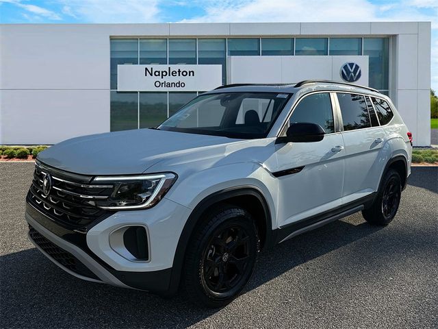 2024 Volkswagen Atlas 2.0T Peak Edition SEL