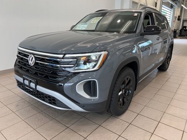 2024 Volkswagen Atlas 2.0T Peak Edition SEL