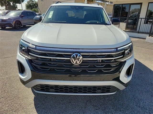 2024 Volkswagen Atlas 2.0T Peak Edition SEL