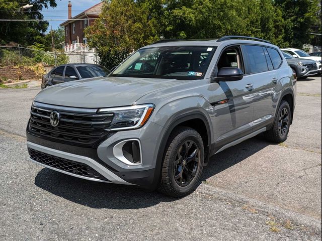 2024 Volkswagen Atlas 2.0T Peak Edition SEL