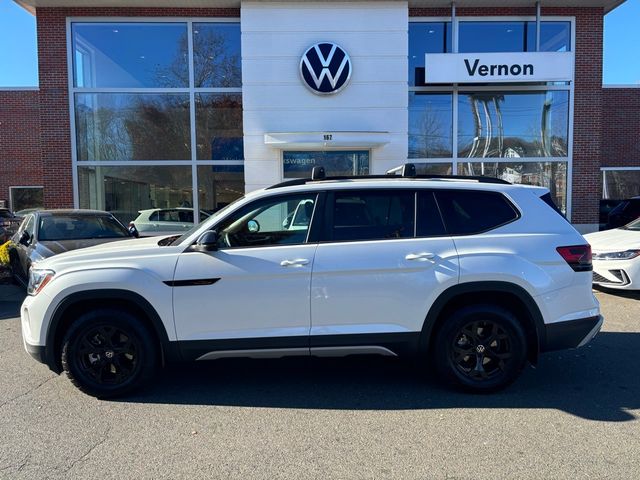 2024 Volkswagen Atlas 2.0T Peak Edition SEL