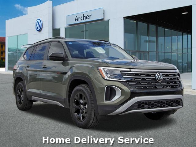 2024 Volkswagen Atlas 2.0T Peak Edition SEL