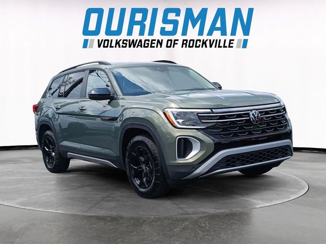 2024 Volkswagen Atlas 2.0T Peak Edition SEL