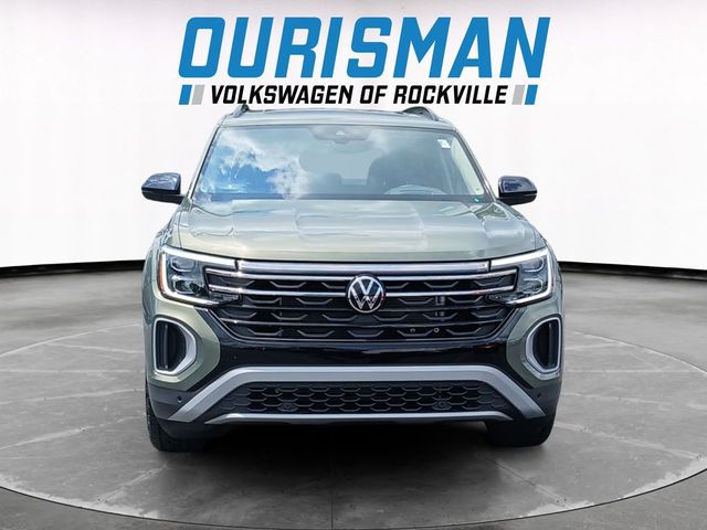 2024 Volkswagen Atlas 2.0T Peak Edition SEL