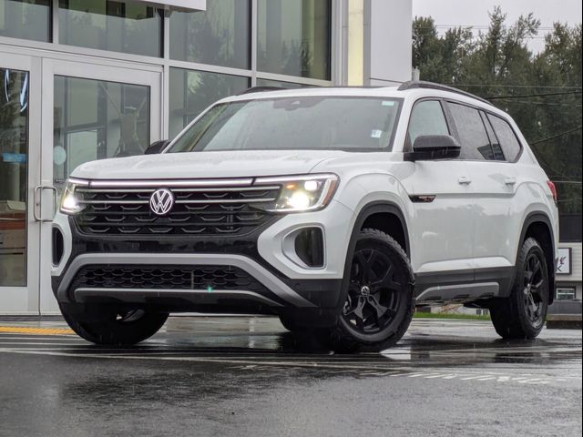 2024 Volkswagen Atlas 2.0T Peak Edition SEL