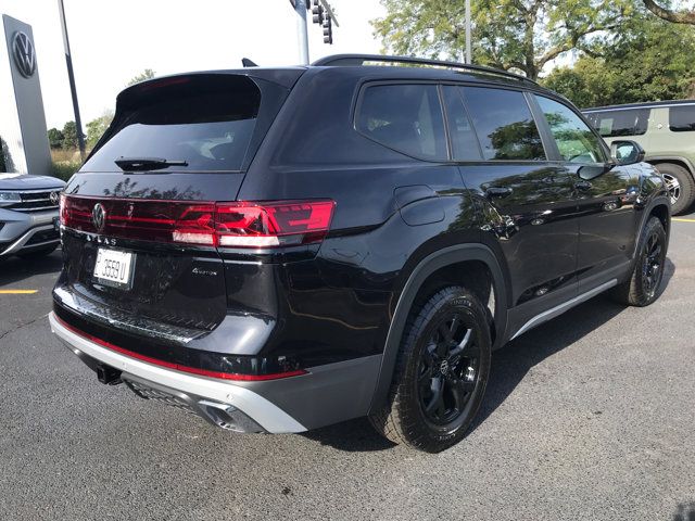 2024 Volkswagen Atlas 2.0T Peak Edition SEL