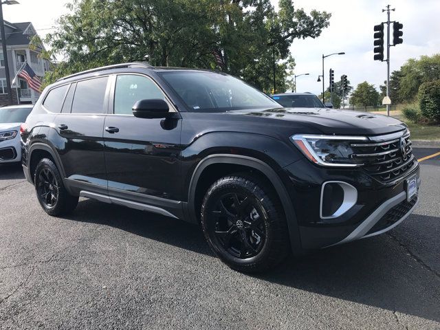 2024 Volkswagen Atlas 2.0T Peak Edition SEL