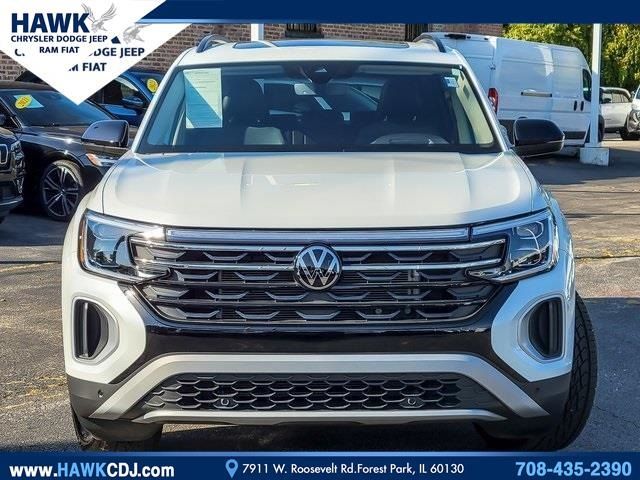 2024 Volkswagen Atlas 2.0T Peak Edition SEL