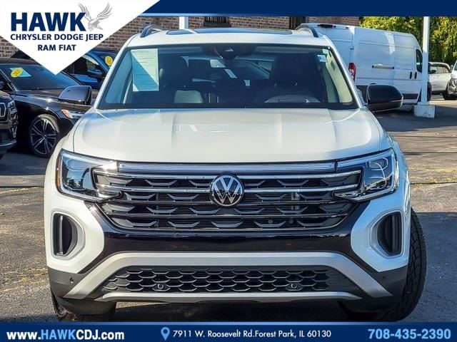 2024 Volkswagen Atlas 2.0T Peak Edition SEL