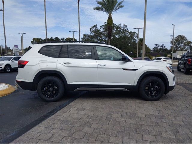 2024 Volkswagen Atlas 2.0T Peak Edition SEL