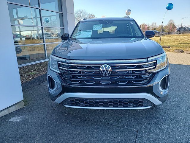 2024 Volkswagen Atlas 2.0T Peak Edition SEL