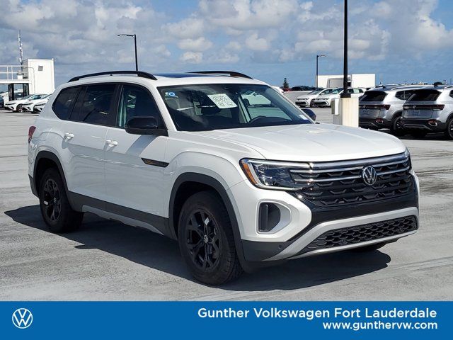 2024 Volkswagen Atlas 2.0T Peak Edition SEL