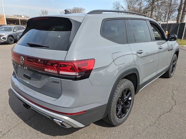 2024 Volkswagen Atlas 2.0T Peak Edition SEL