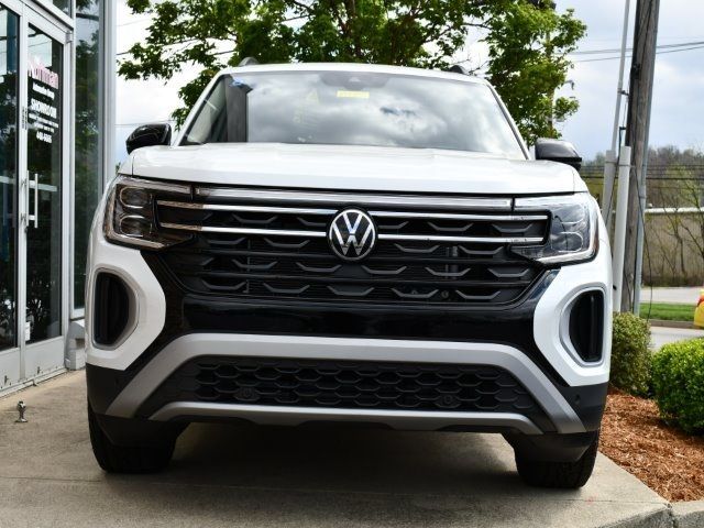 2024 Volkswagen Atlas 2.0T Peak Edition SEL