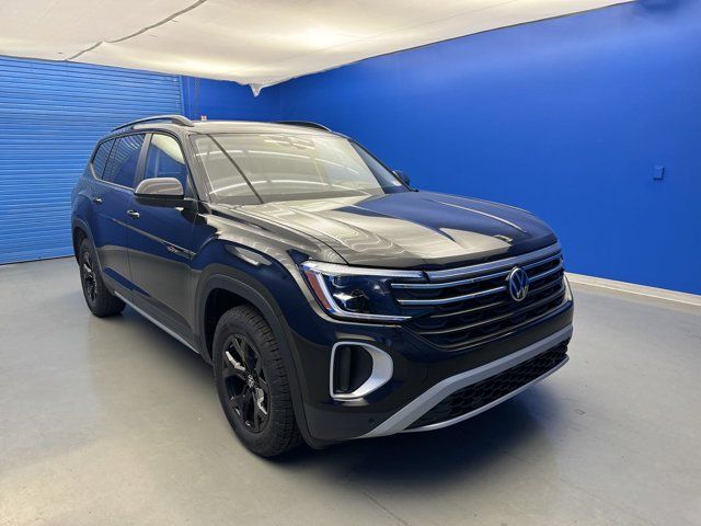 2024 Volkswagen Atlas 2.0T Peak Edition SEL