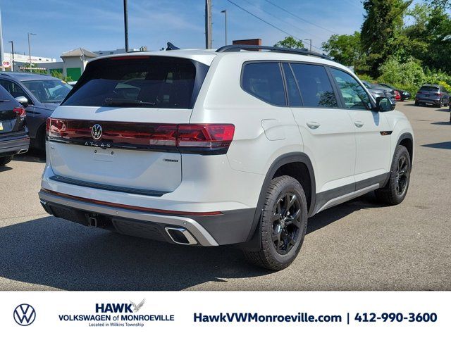 2024 Volkswagen Atlas 2.0T Peak Edition SEL