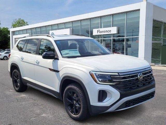 2024 Volkswagen Atlas 2.0T Peak Edition SEL