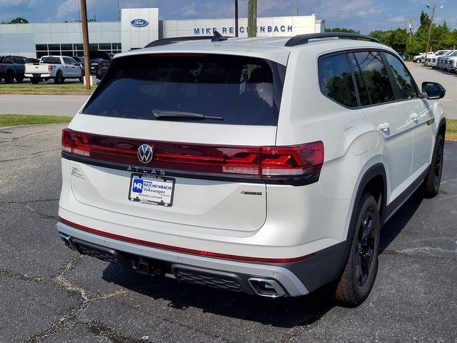 2024 Volkswagen Atlas 2.0T Peak Edition SEL