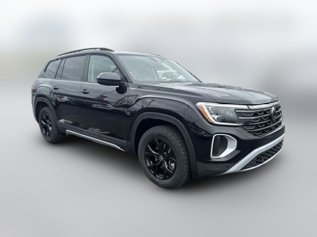2024 Volkswagen Atlas 2.0T Peak Edition SEL